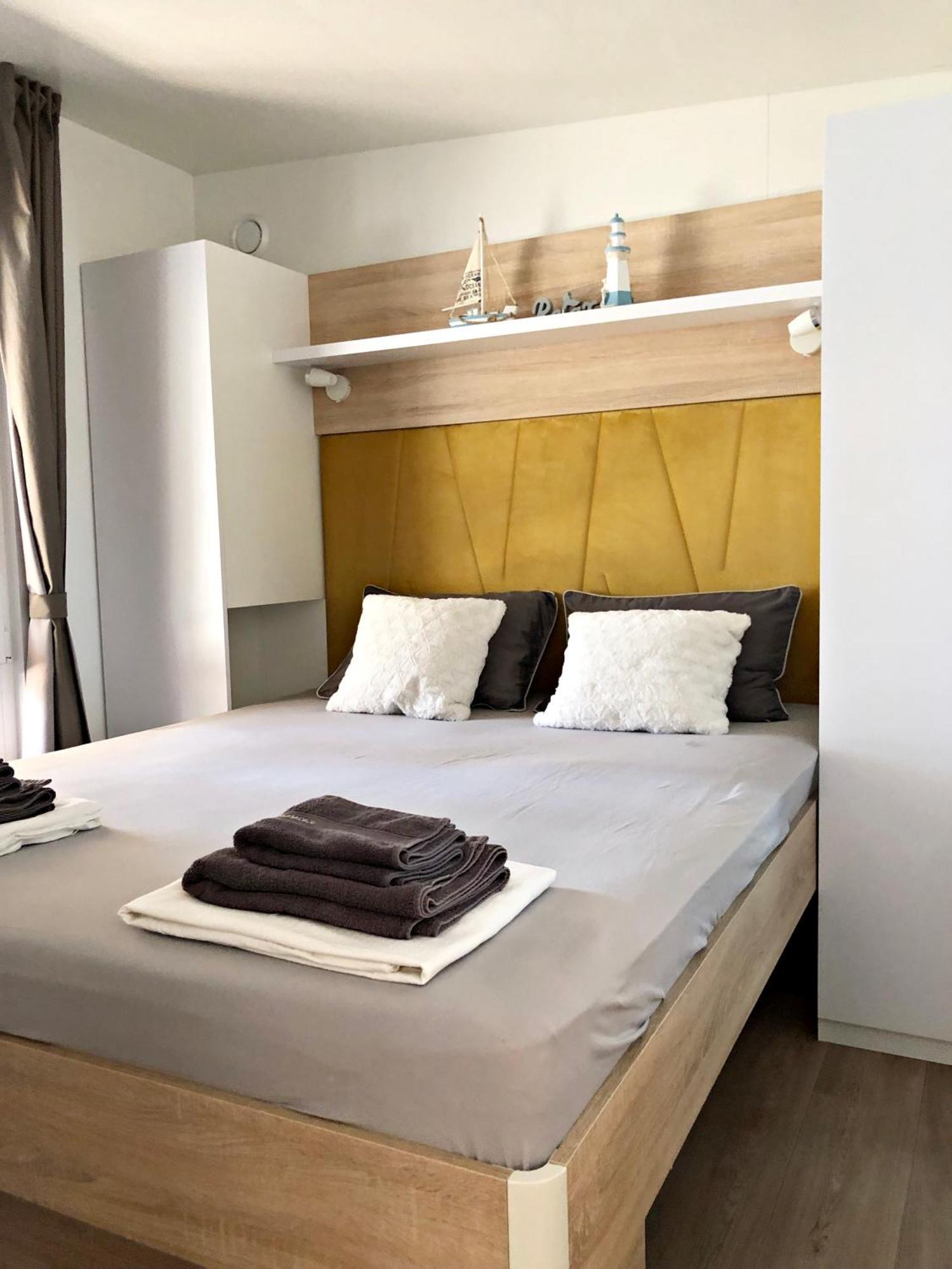Mobile Homes Sea Princess Biograd Na Moru Exterior foto